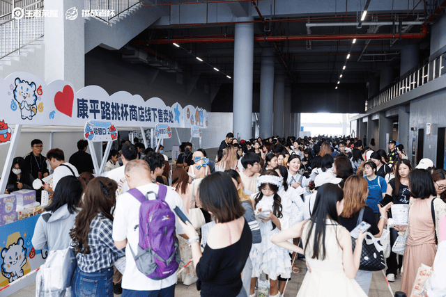 逐浪三亚,挑战巅峰!北京WB战队问鼎 2025 年王者荣耀挑战者杯冠军